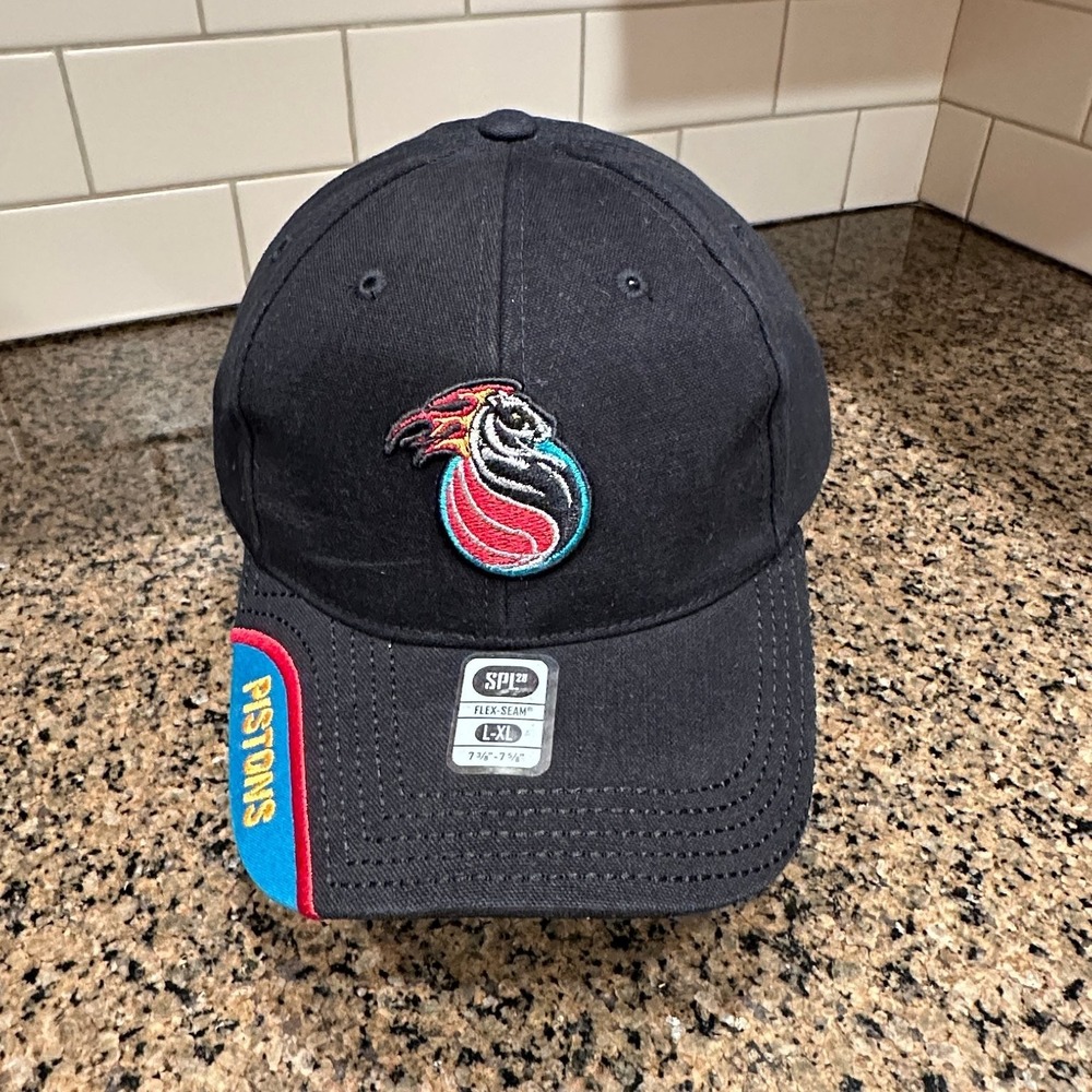 Vtg Detroit Pistons Hat SPL 28 Flaming Horse Flex-Beam L/XL Black Teal